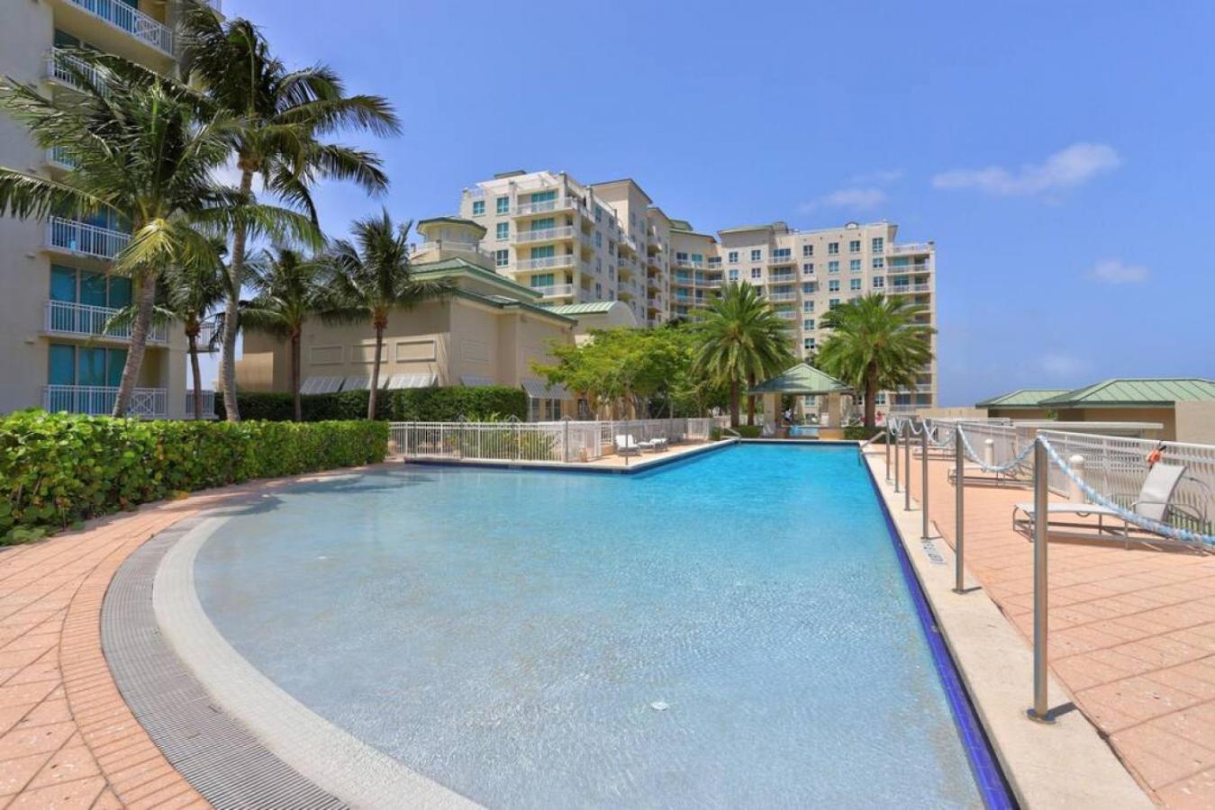 1Br Rooftop Pool-10 Min Walk To Beach Бойнтон-Бич Экстерьер фото